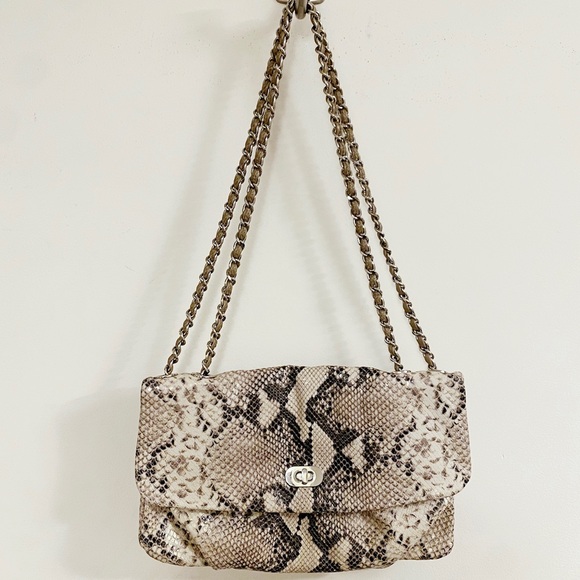 Elie Tahari Emory Cream Tan Snake Embossed Leather Chain Crossbody Shoulder Bag - Picture 2 of 6
